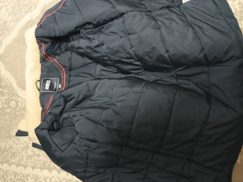 Vând geacă bărbați