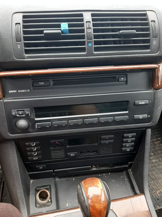 Продаван е39 3.0Д  автомат   184к.с на части