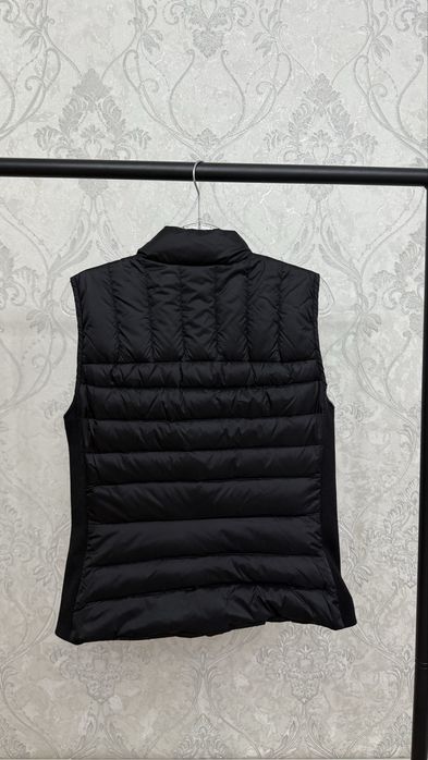 Жилетка Zara черная