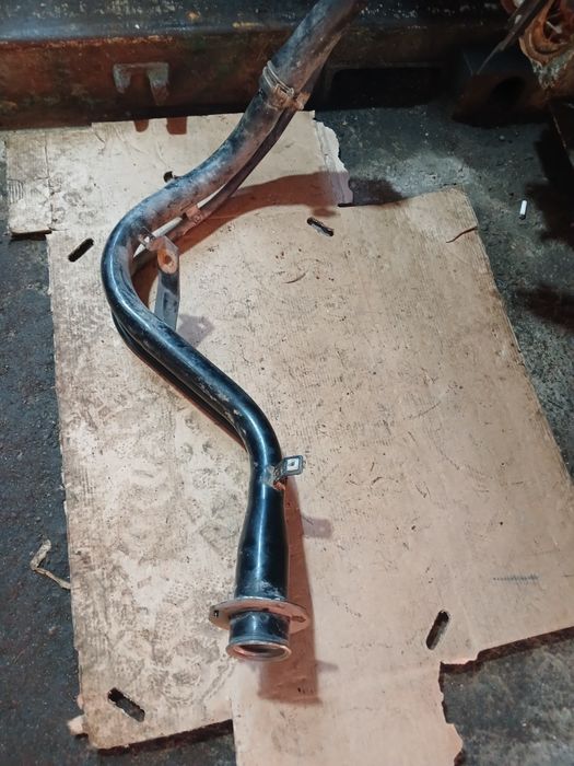 Горловина бензобака Тоета Карина Е хэтчбэк