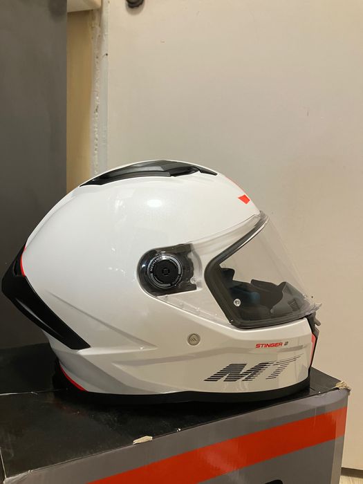 Каска за пистов мотор - MT STINGER