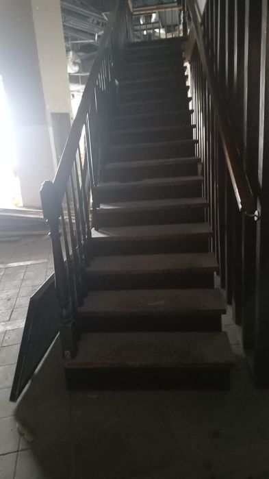 Продам детали от лестницы,перила балясины