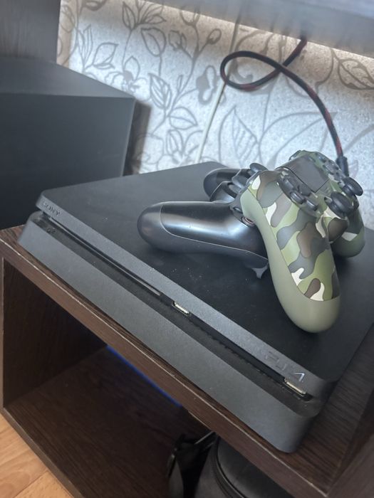 Sony PlayStation 4 Slim 1TB + Игры
