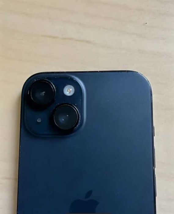 iPhone 15, 256 ГБ, SIM