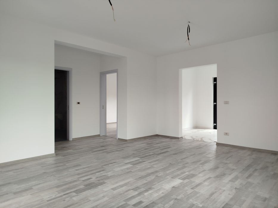 Casa 3 camere localitatea Lumina