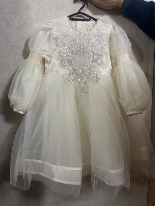 Платье нарядное 3 года