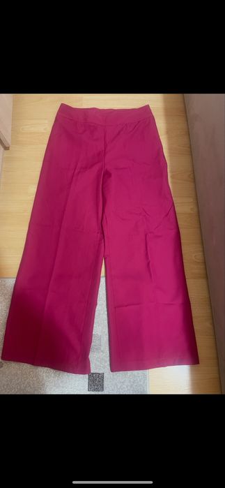 Pantaloni evazati