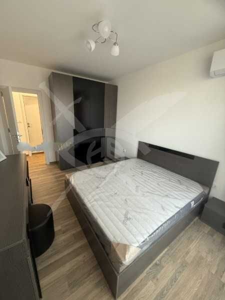 Дава се под наем тристаен апартамент в Център! 11837591