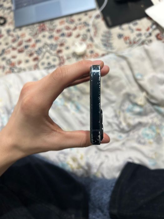 iPhone 13 в средном состояние