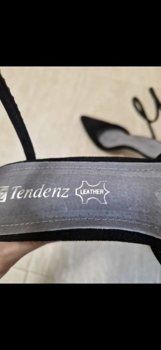 Черни елегантни токчета