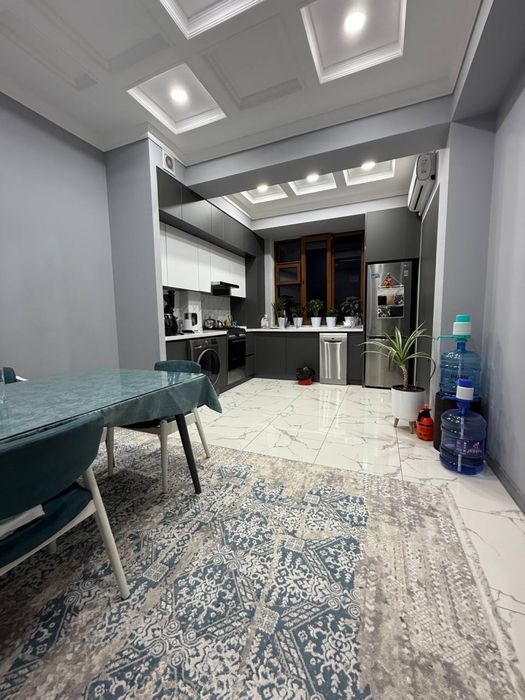 Продается Евро квартира, Мирабадский р-н, Куйлюк Массив 1 4/3/6 114м2