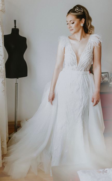 Rochie de mireasă cu trena amplă