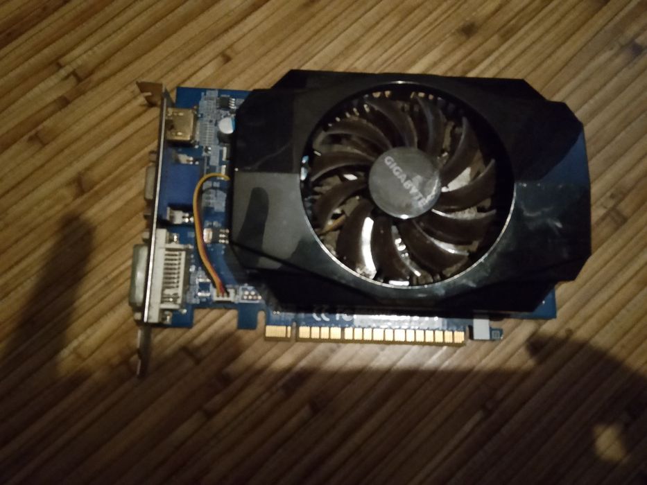 Продам видеокарту nVidia gefox 630