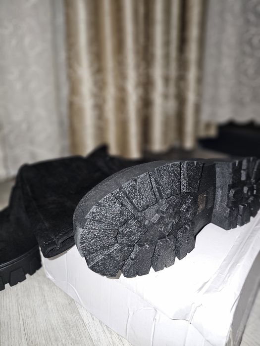 Cizme piele întoarsă