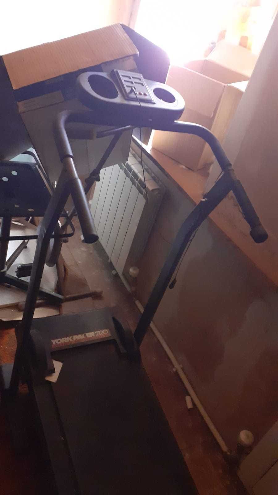 York pacer 2120 treadmill sale