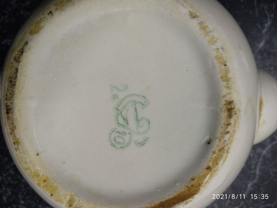 Чайник фарфоровый для столовой. Сделано в СССР.