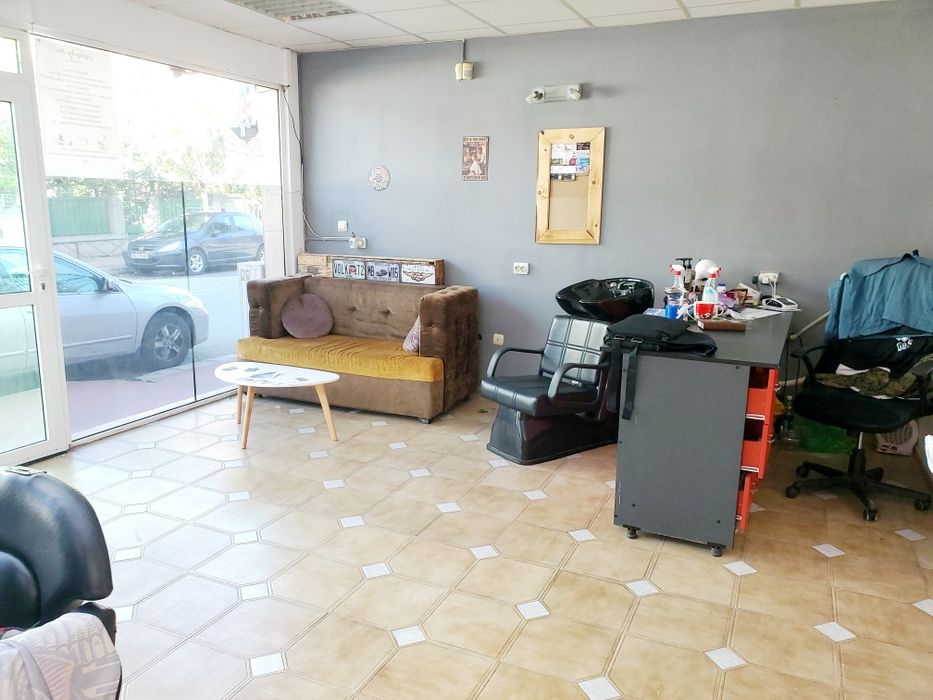 Дава се под наем Офис в Пазарджик, Център - 50 кв.м за 255 € - Снимка #4