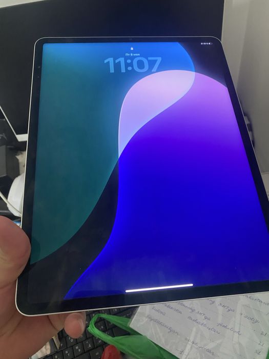 Ipad pro M2 sotiladi