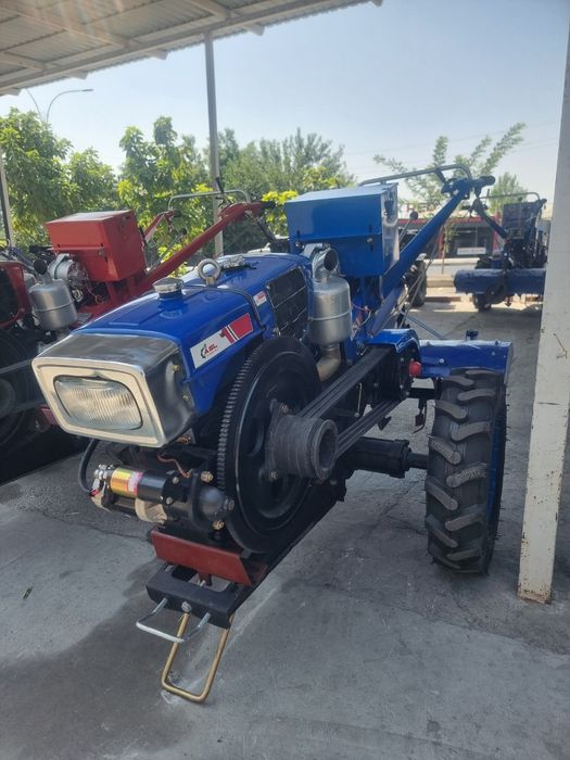 Motoblok ZUBR ZS1105 — 15 ot kuchi, kuchli dizel motor