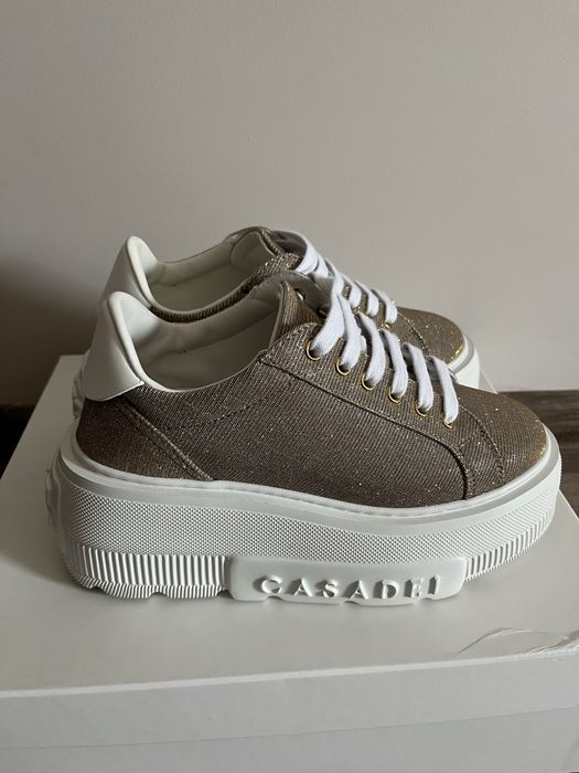 Casadei кецове на платформа