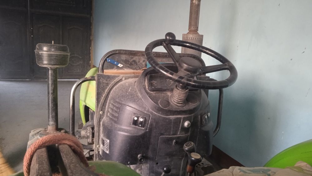 Mini traktor sotiladi