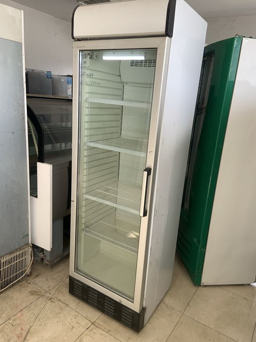Хладилна витрина 60/190см
