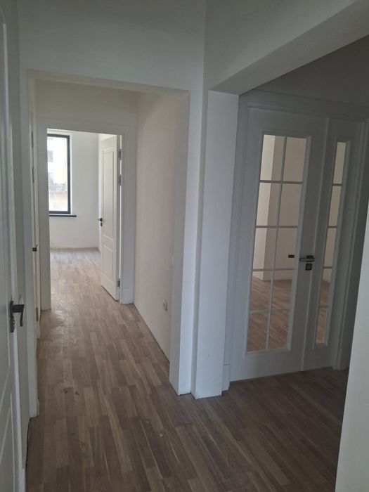 Golden House: O'z Zamin