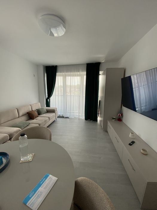 De Vanzare Apartament  2Cam cu Garaj Bloc 2025 pret 150.000€