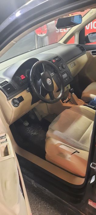 Vw touran anul 2004