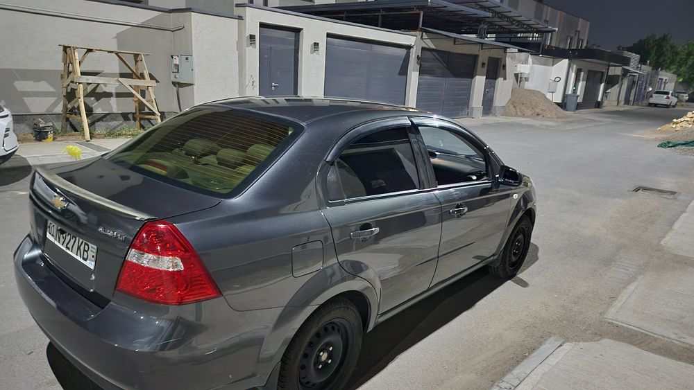 Продам свою нексию 3