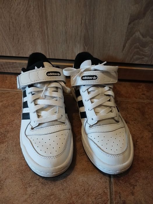Adidas forum / Converse all star