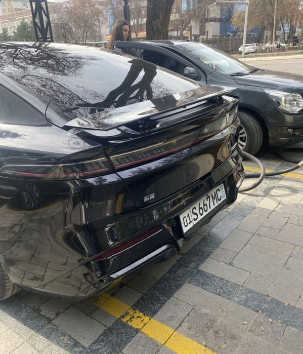 Продаю срочно машину