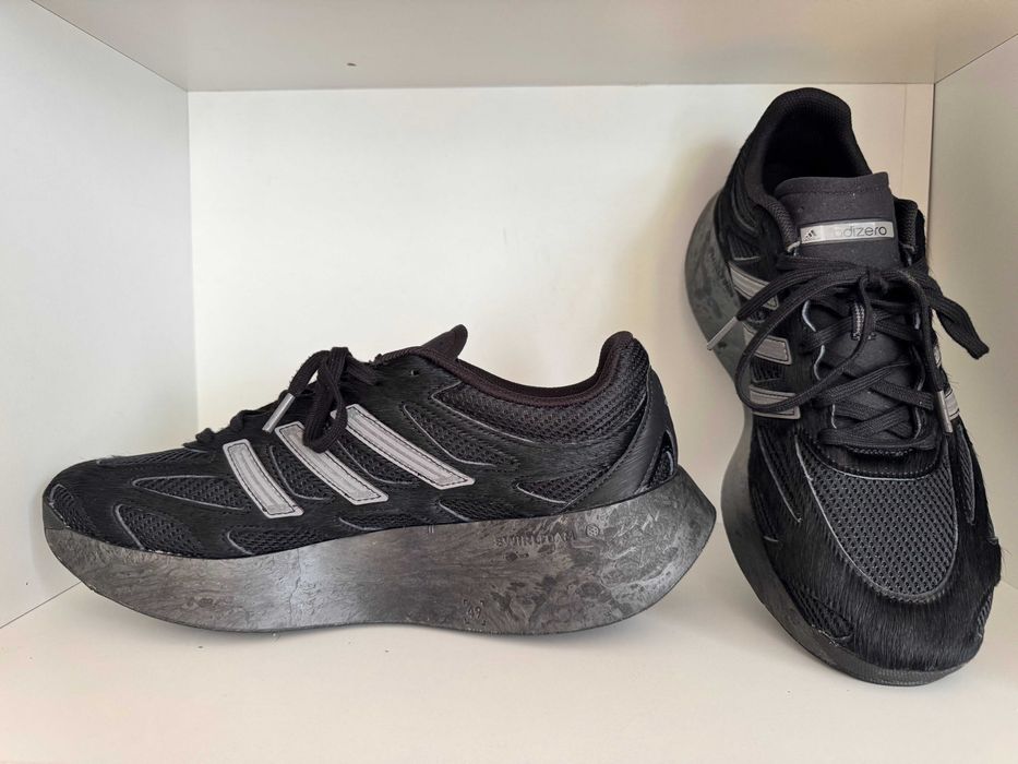 Adidas Adizero Aruku – Core Black/Carbon/Iron Metallic – Mărimea 45 1/3 – Model deosebit, ocazie unică – 290 lei