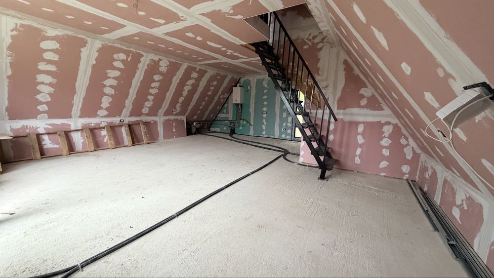 Casă Cabană A Frame la Munte de Vanzare 110 mp – Teren 1000 mp – Podul Dâmboviței (Culoarul Rucăr-Bran)