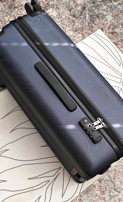 Чемодан Xiaomi среднего размера (М)