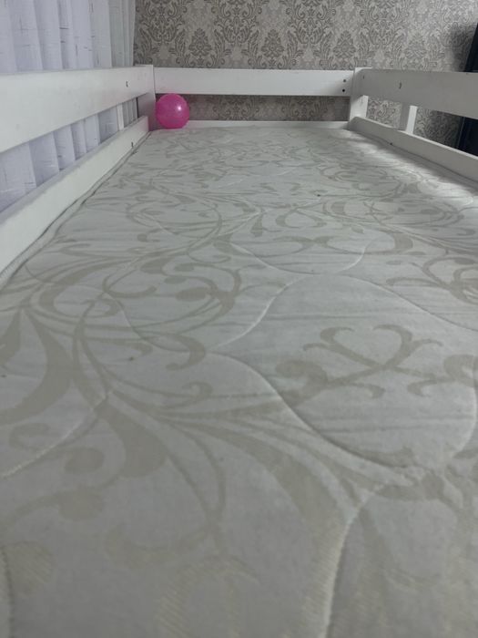 Двухярусная кравать