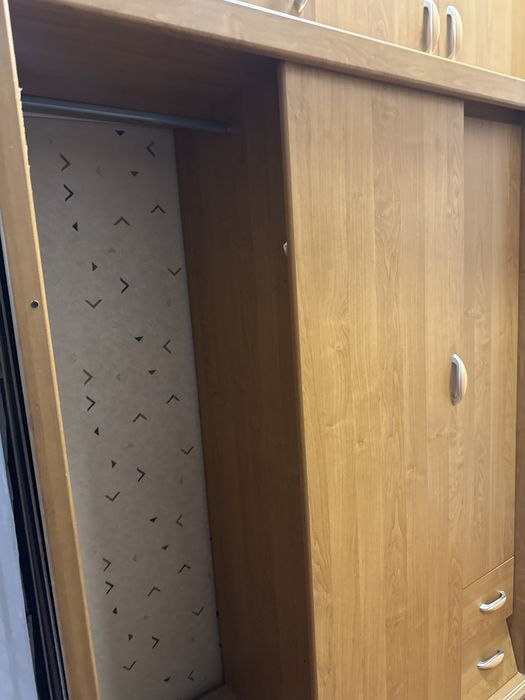 Отдам бесплатно шкаф