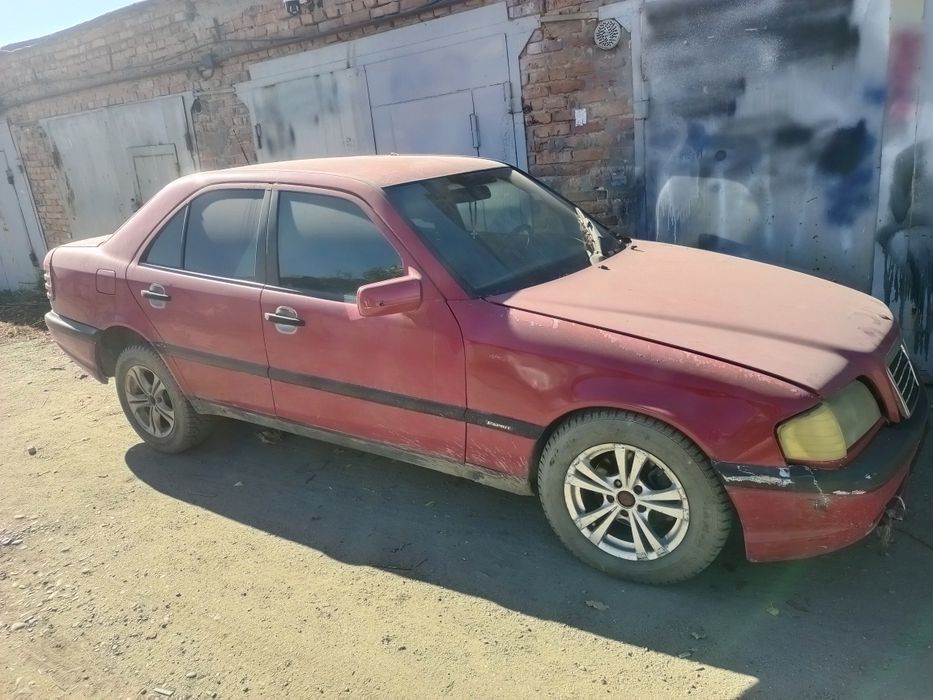 Продам mercedes c180