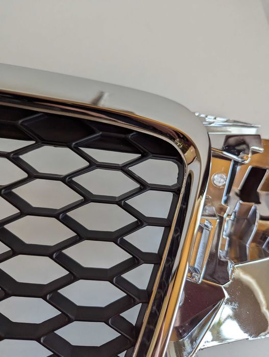 Решетка Ауди А4 Б8 Без емблема Пчелна пита Хром рамка Audi a4 s line