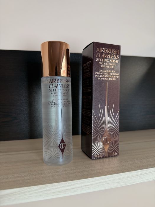 Charlotte Tilbury Airbrush Flawless фиксиращ спрей за грим Setting Spray 100 мл оригинален праймър, Шарлот Тилбъри waterproof 16 часа, нов/стар дизайн