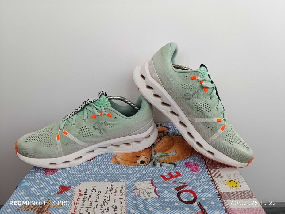 ''On Cloudsurfer''оригинални маратонки 45.5 номер