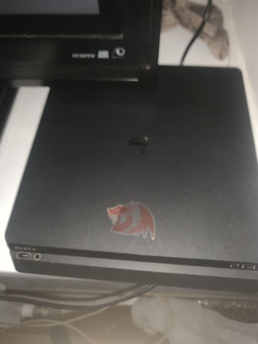 playstation 4 slim