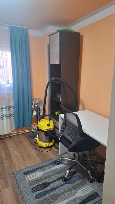 Vand apartament 3 camere Lonea Bl.319