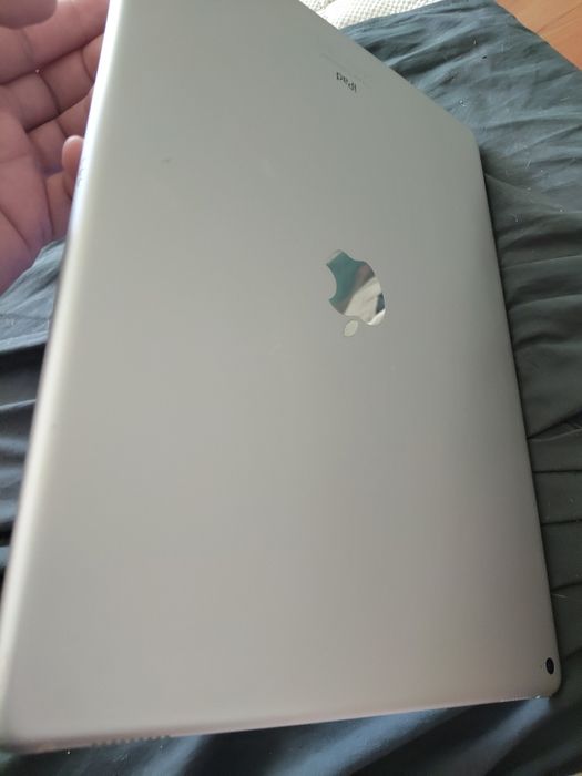 Vand tableta ipad 12.9 “