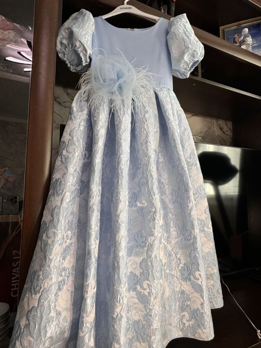 Нарядное платье