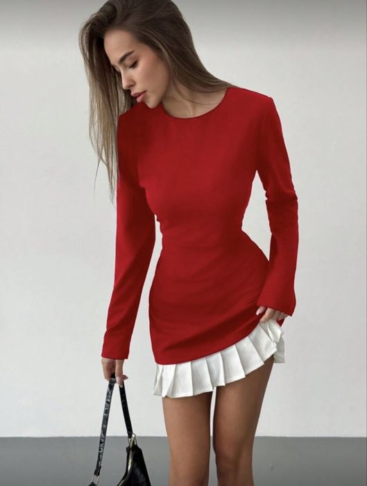 Дамска елегантна рокля в червено