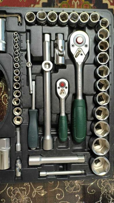 Набор инструментов FORCE 94 (4941R-5)