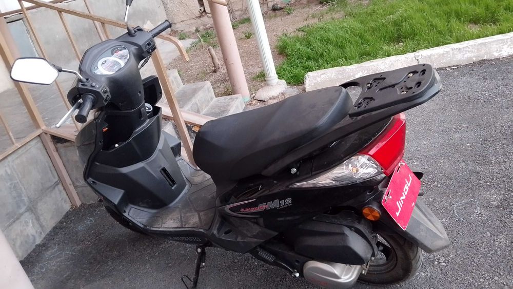 Скутер м12 продам