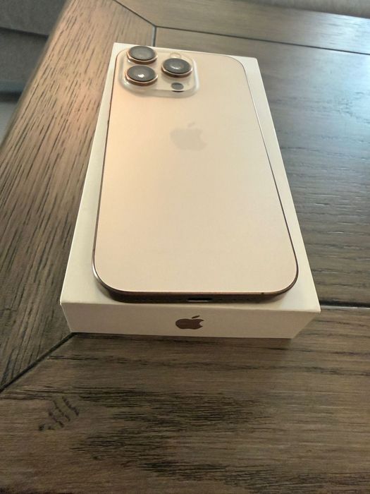 Vând iPhone 16 pro 128 GB -culoare Desert Titanium sau Black Titanium