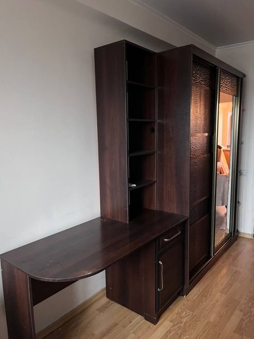 Стол компьютерный с этажеркой